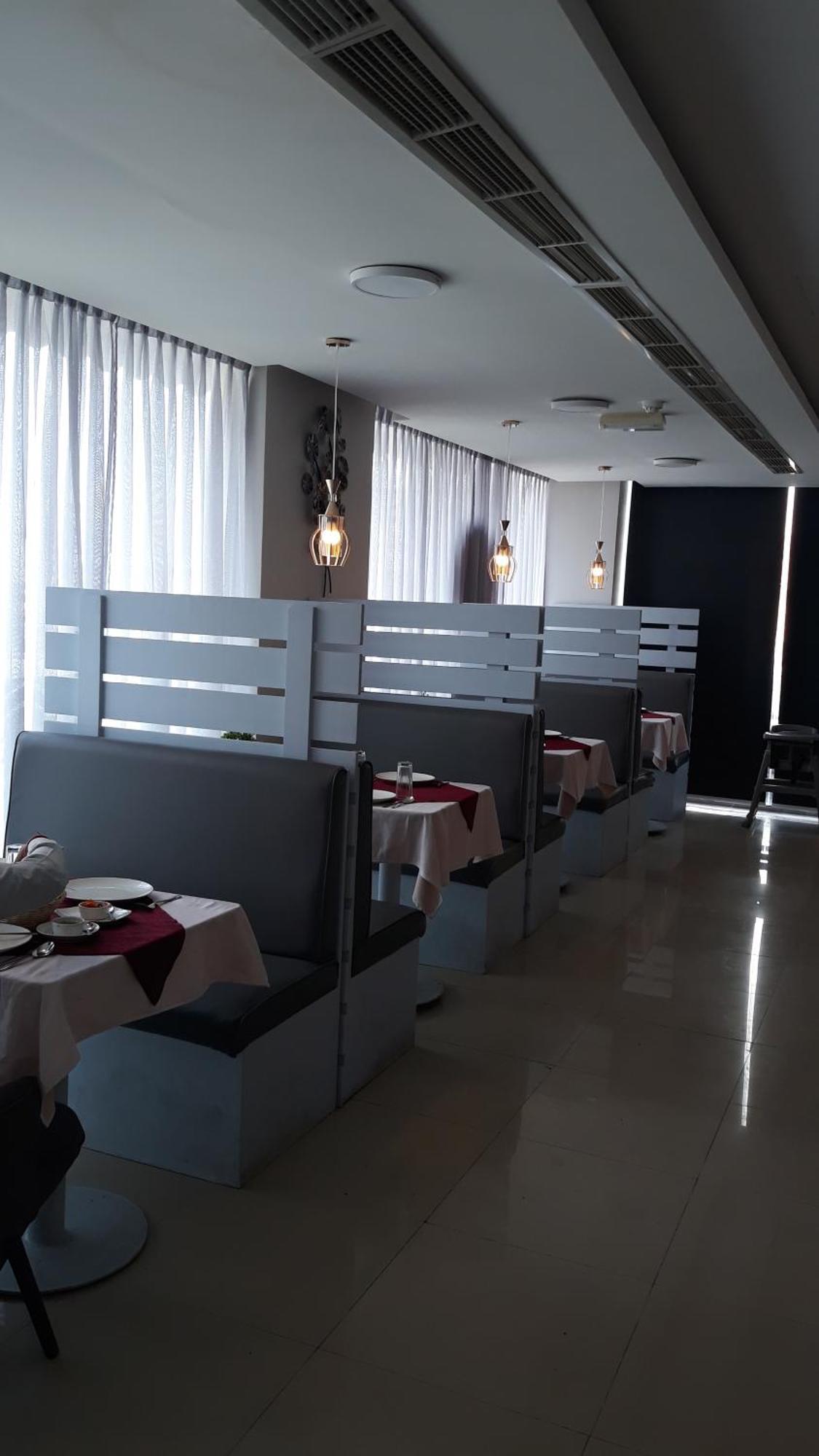 Savoy Grand